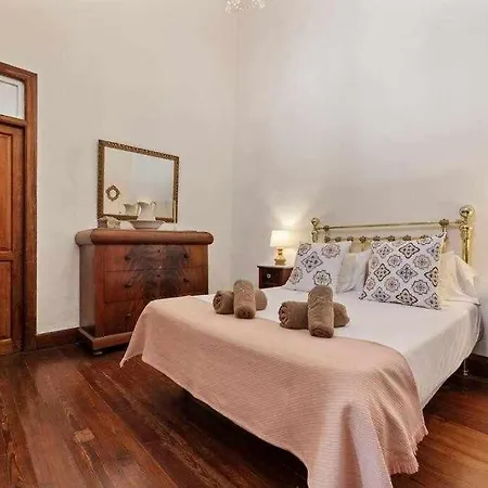 ** Valls De Quintana ** Casa Emblemática