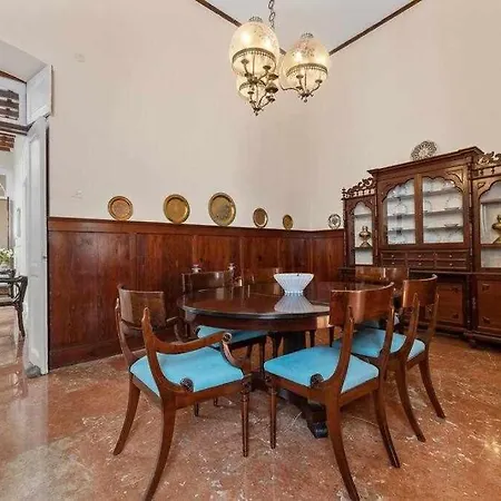 Valls De Quintana - Casa Emblematica Feriehus